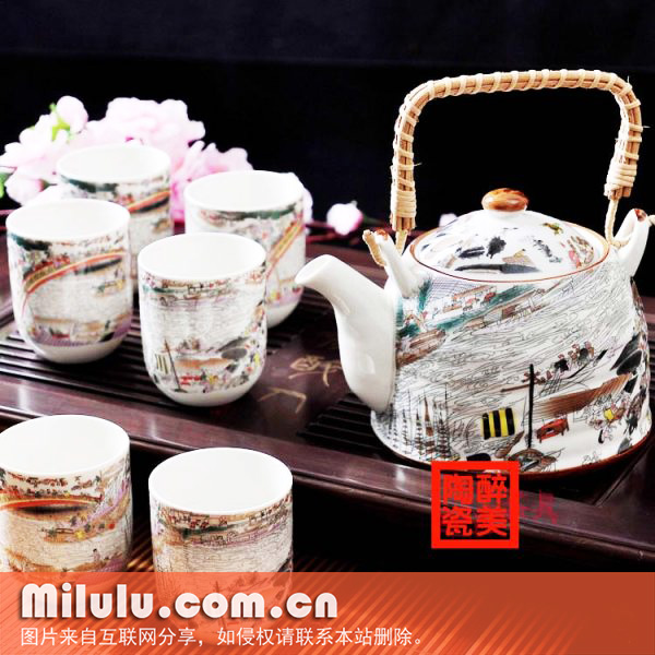 多种装饰题材的提梁壶