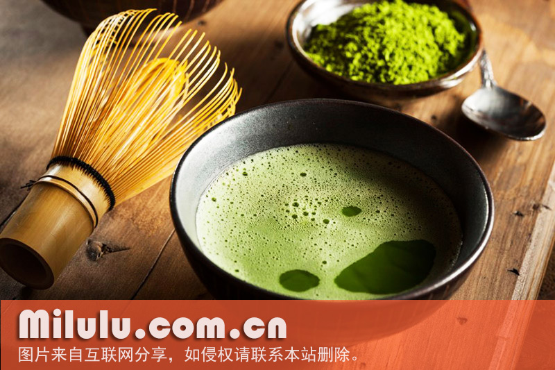 抹茶粉冲泡后